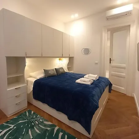 Apartment Art Deco Design Trieste